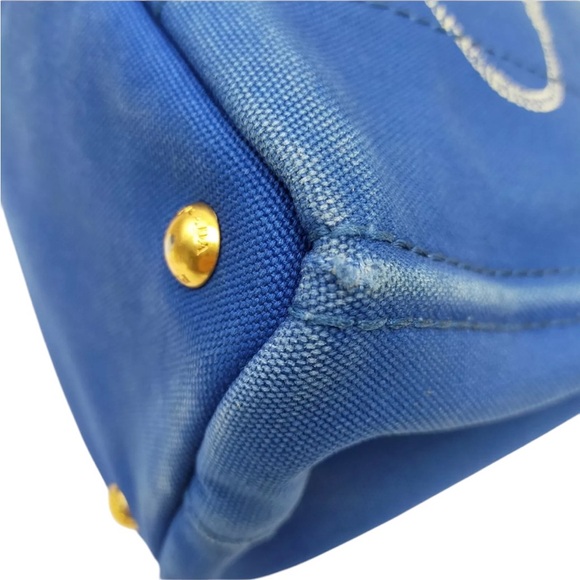 Authentic Prada Canapa - Picture 6 of 9